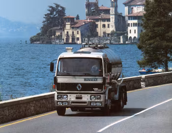 Renault G 290Ti 6×2 camion con cisterna [Italy] '1985–89