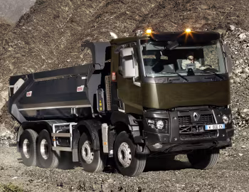 Renault K 430 8×4 rigid Day cab with Bennes Marrel tipper body '2013–pr.