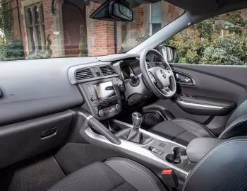 Інтер'єр Renault Kadjar "Bose" [UK-spec] '2015–18