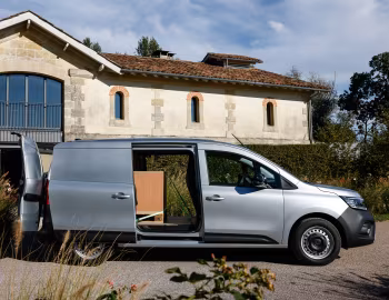 Renault Kangoo L2H1 E-TECH Van [Worldwide] '2021–pr.