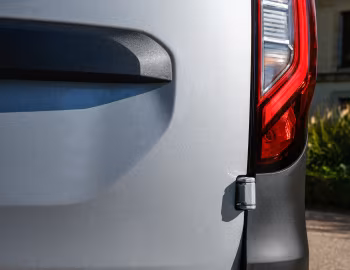 Renault Kangoo L2H1 E-TECH Van [Worldwide] '2021–pr.