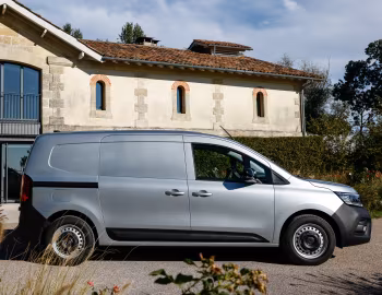 Renault Kangoo L2H1 E-TECH Van [Worldwide] '2021–pr.