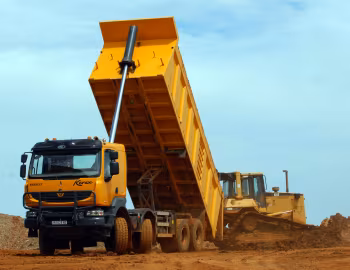 Renault Kerax 440 DXi 8×4 tipper '2006–14