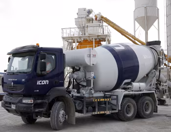Renault Kerax 380 DXi 6×4 concrete mixer [UAE] '06.2009–12.2014