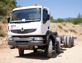 Renault Kerax XTREM 440 DXi 8×4 chassis [UK-spec] '2011–13
