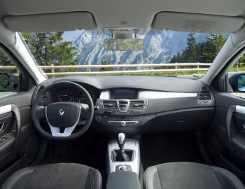 中控台 Renault Laguna [Worldwide] (X91) '2007–10