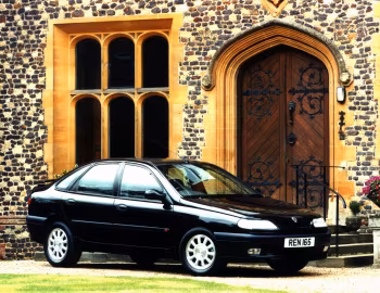 Renault Laguna Baccara [UK-spec] '1993–96