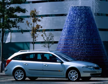 Renault Laguna Break [Worldwide] '2001–05