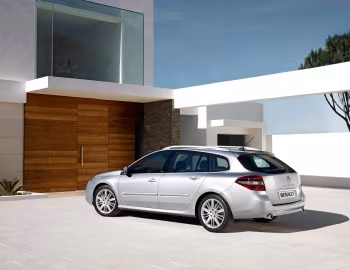 Renault Laguna GT Grandtour [Worldwide] (X91) '2008–10