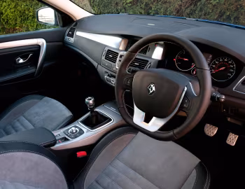 Interior Renault Laguna GT Line [UK-spec] (X91) '2011–12