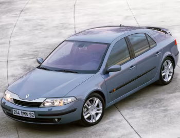 Renault Laguna Hatchback [Worldwide] '2000–05