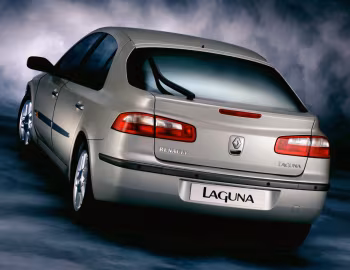 Renault Laguna Hatchback [Worldwide] '2000–05