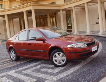 Renault Laguna Hatchback [Australia] '2002–06