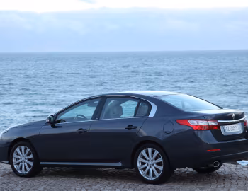 Renault Latitude [EU-spec] '2010–13