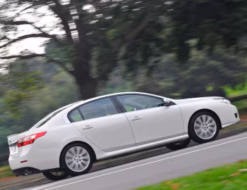 Renault Latitude [Australia] '2011–13