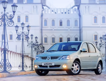 Renault Logan '2004–09