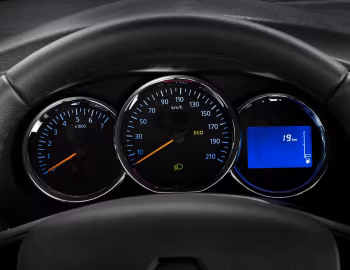 Dashboard Renault Logan [Russia] '2014–18