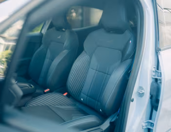 Interior Renault Lutecia E-Tech full hybrid esprit Alpine [Japan] '2025–pr.