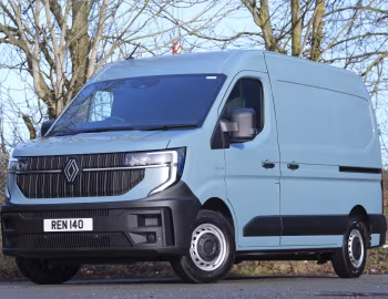 Renault Master E-TECH L2H2 Van [UK-spec] '2024–pr.