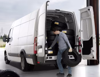 Renault Master L3H2 RWD Van '2010–14