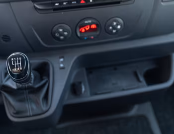Интерьер Renault Master L2H2 Van [Worldwide] '2019–24