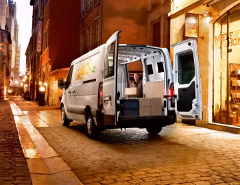 Renault Master L2H2 Van '2010–14