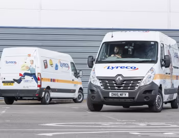 Renault Master L3H2 Van [UK-spec] '2014–19