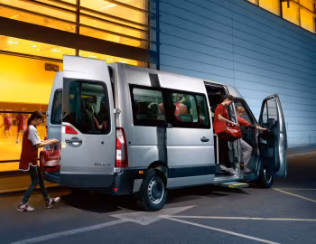 Renault Master Minibus LWB '2010–14