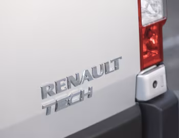Renault Master Parcel Van [UK-spec] '2018–19