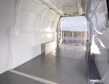 Интерьер Renault Master Pharma Van [UK-spec] '2018–19
