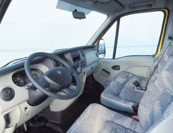 Интерьер Renault Master Van L2H2 '2003–10