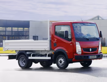 Renault Maxity '2008–13