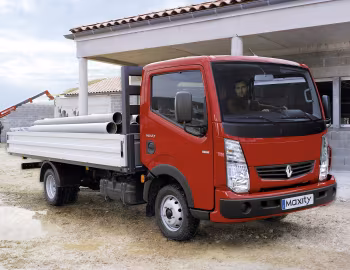 Renault Maxity '2008–13