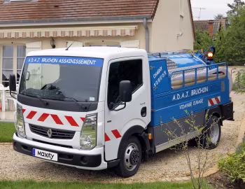 Renault Maxity '2008–13