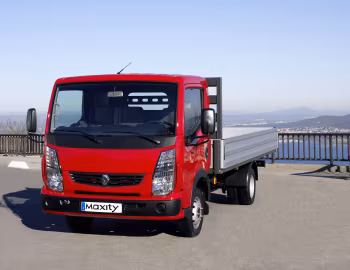Renault Maxity '2008–13
