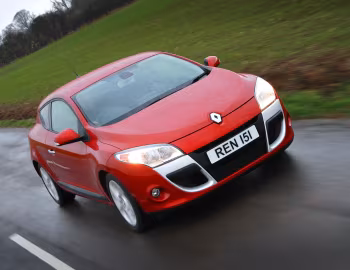 Renault Mégane Coupé [UK-spec] '2009–12
