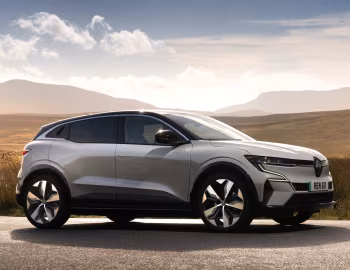 Renault Mégane E-TECH Electric techno [UK-spec] '2022–26