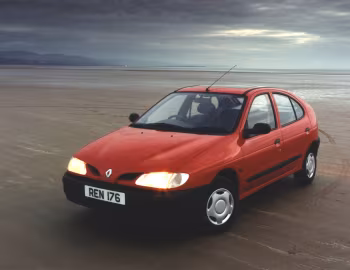 Renault Mégane Hatchback [UK-spec] '1995–99