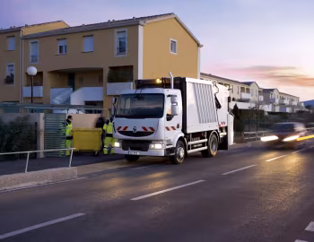 Renault Midlum refuse truck '2006–13