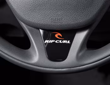 Renault Sandero Stepway "Rip Curl" [Latam] '2015–16