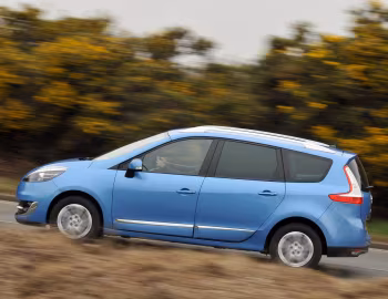 Renault Grand Scénic [UK-spec] (JZ) '2012–13