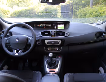 Передня панель Renault Scénic "Bose" [Worldwide] (JZ) '2013–16
