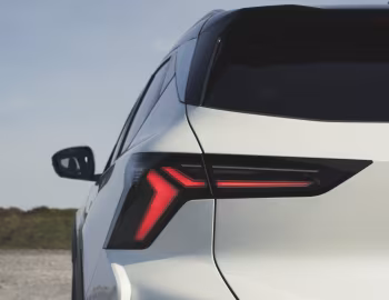 Renault Scénic E-Tech electric iconic [UK-spec] '2024–pr.