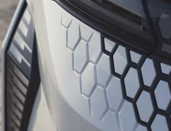 Renault Scénic E-Tech electric iconic [UK-spec] '2024–pr.