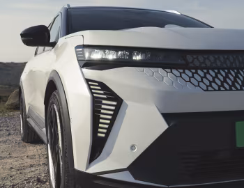 Renault Scénic E-Tech electric iconic [UK-spec] '2024–pr.