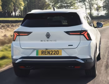 Renault Scénic E-Tech electric iconic [UK-spec] '2024–pr.