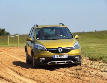 Renault Scénic XMod [Worldwide] (JZ) '2013–15