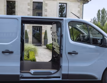 Interior Renault Trafic Van E-TECH Electric L2H1 [Worldwide] (X82) '2023–pr.