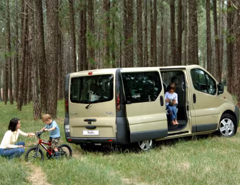 Renault Trafic Combi 1.9 dCi 100 L1H1 [South Africa] (X83) '2001–06