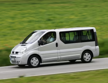 Renault Trafic Combi 1.9 dCi 100 L1H1 [Worldwide] (X83) '02.2001–08.2006